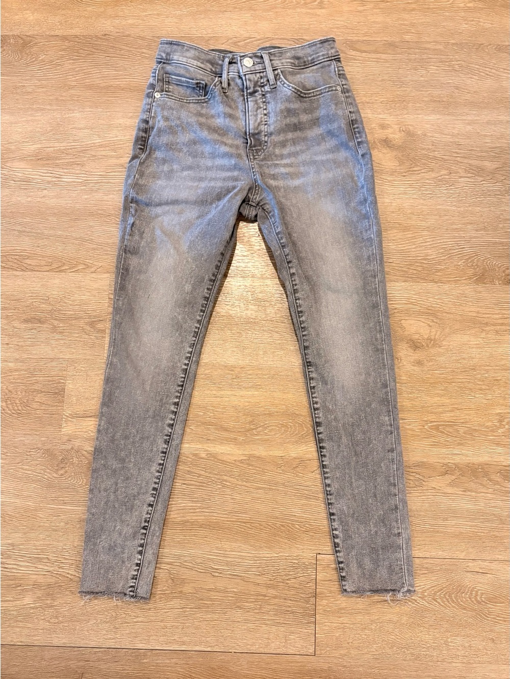 Express women’s high rise Skinny Gray Wash Jeans